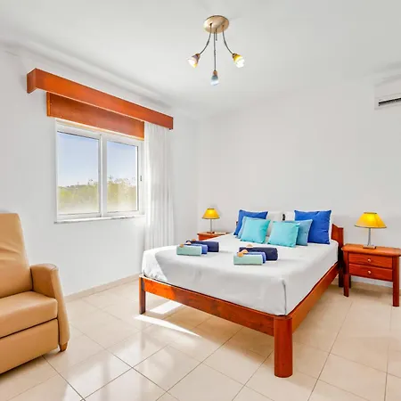 Valley Boutique - No Vale Com Piscina Privada E Jardim 拉戈阿