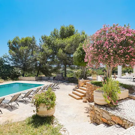 Valley Boutique - No Vale Com Piscina Privada E Jardim 拉戈阿