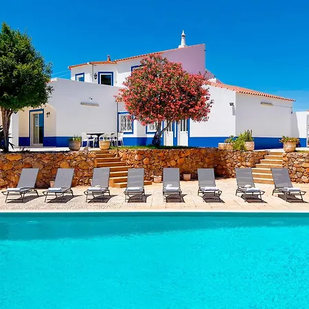 Valley Boutique - No Vale Com Piscina Privada E Jardim 别墅